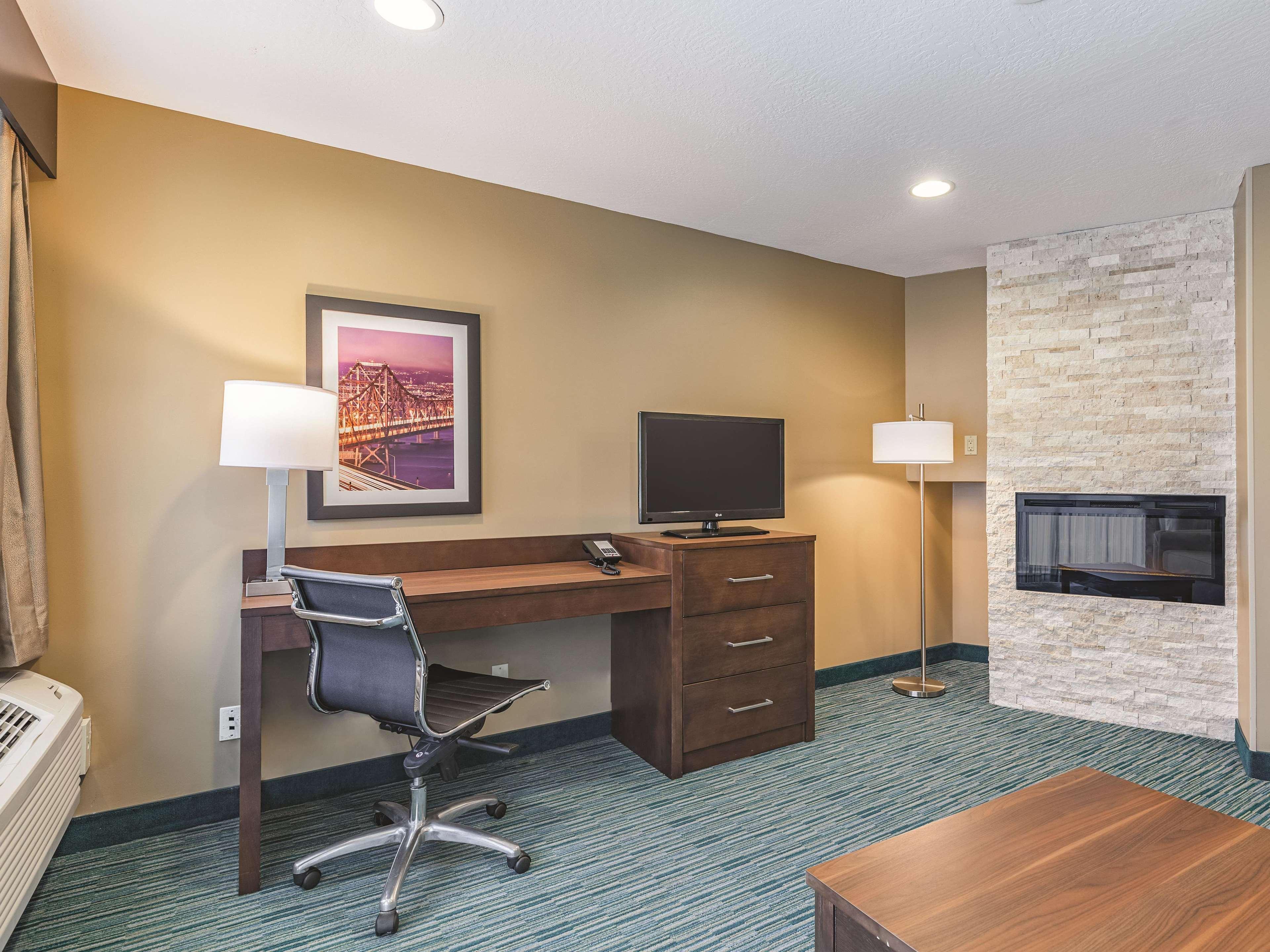 La Quinta By Wyndham San Francisco Airport West Hotel Милбрей Екстериор снимка
