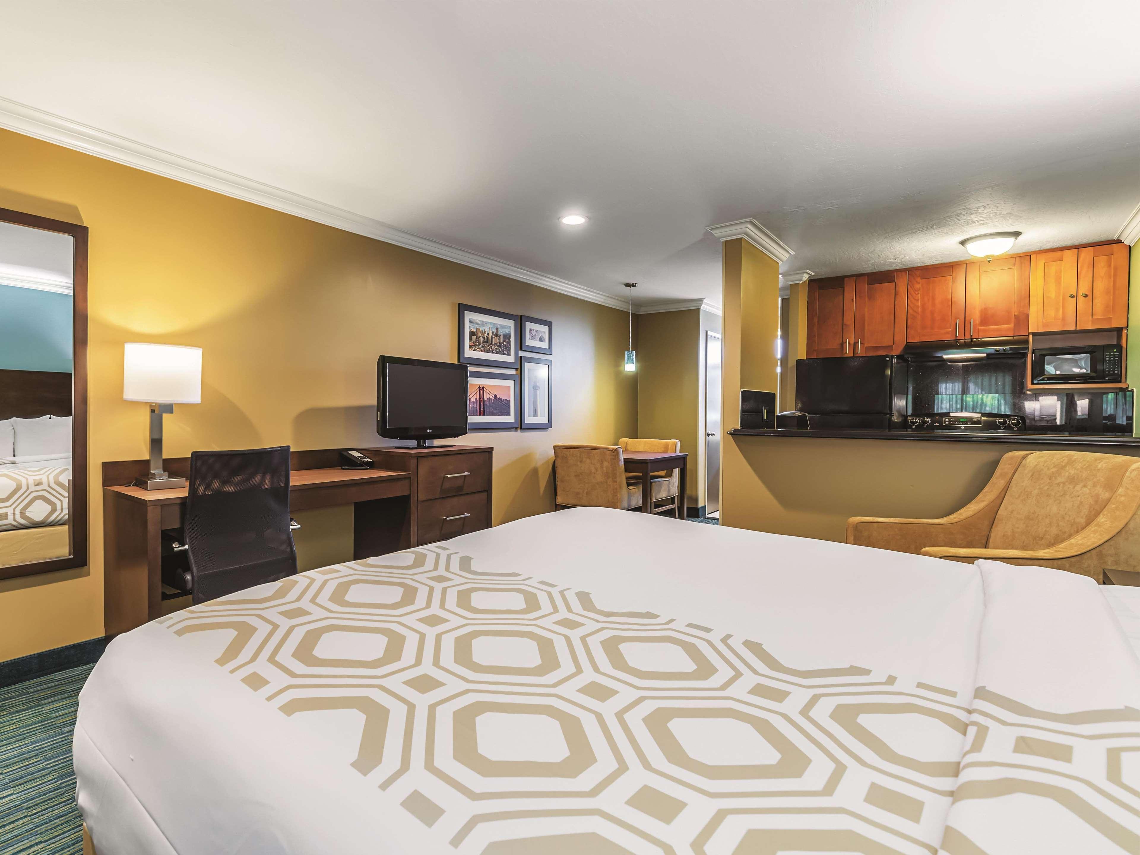 La Quinta By Wyndham San Francisco Airport West Hotel Милбрей Екстериор снимка