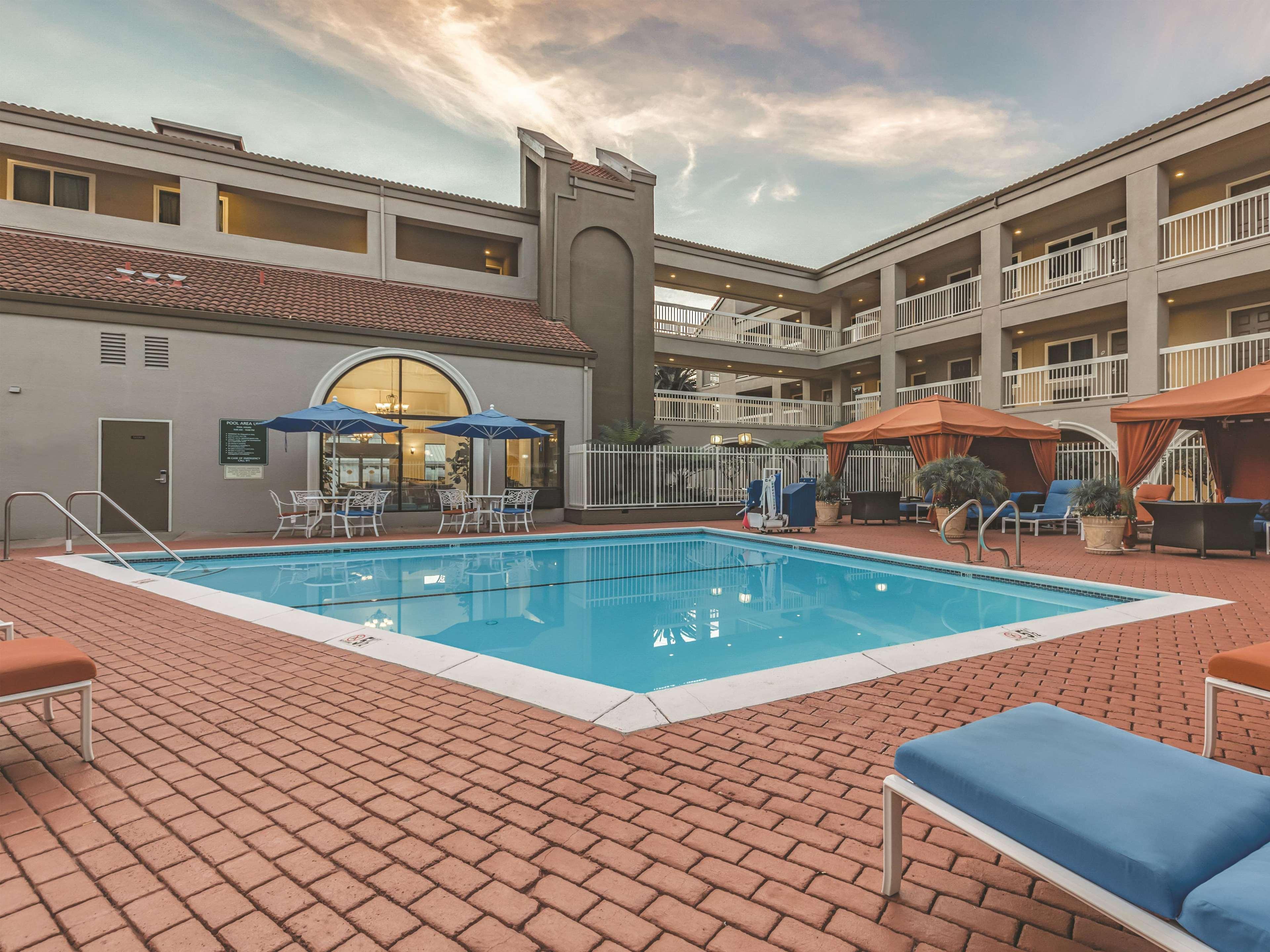 La Quinta By Wyndham San Francisco Airport West Hotel Милбрей Екстериор снимка